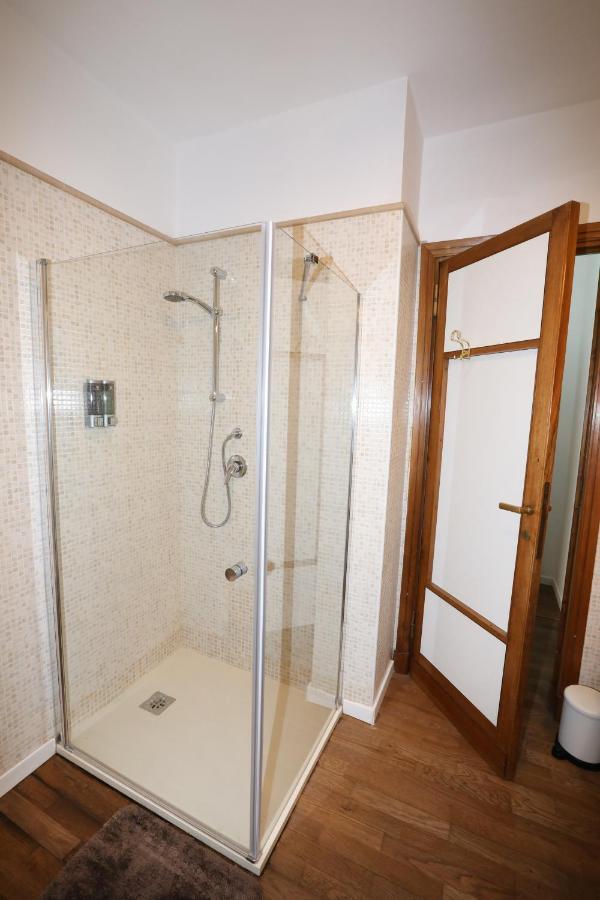 Unique Luxury And * Rom